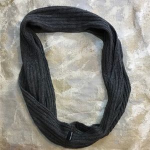 Tommy Jeans - grey loop scarf